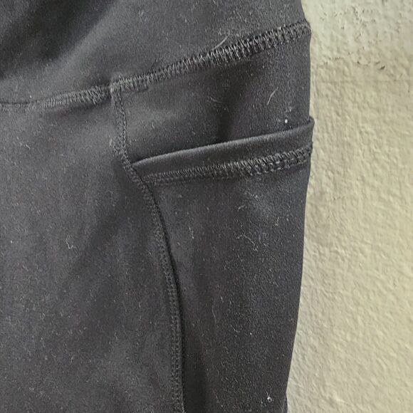 Danskin Black Bike Shorts Side Pockets High Rise Waistband Shaping Contour Seams - Picture 5 of 8
